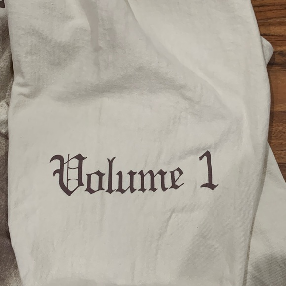 YEEZY VOLUME 1 “VULTURES” Longsleeve - MENS SIZE, SEE MEASUREMENTS - Picture 9 of 16